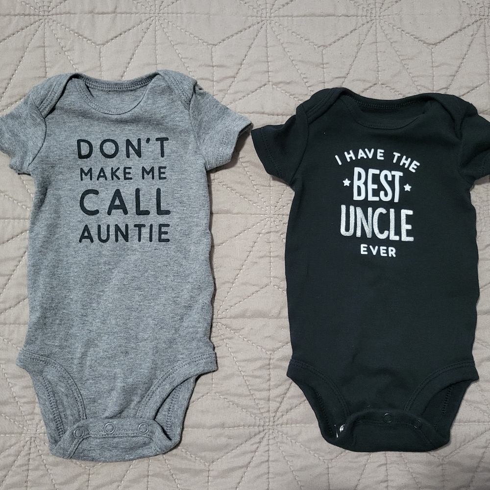 Aunt and Uncle baby announcement onesies size newborn